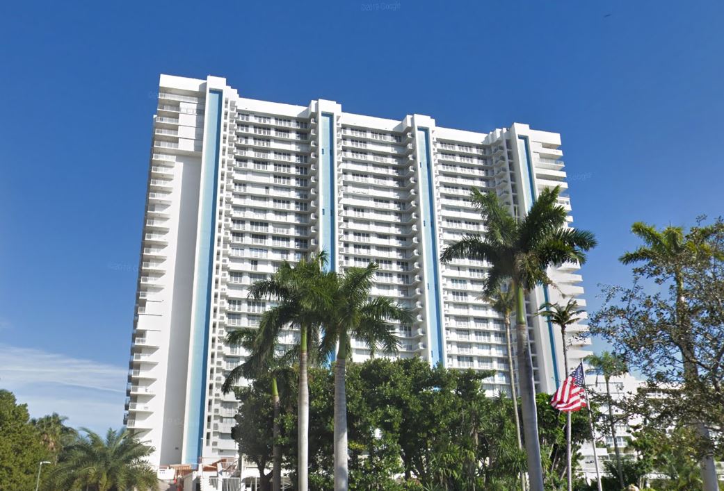 Casa del Mar