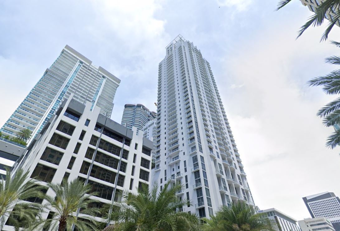 1060 / 1050 Brickell