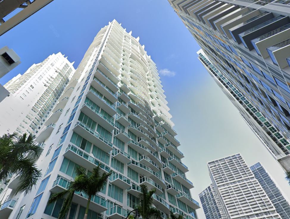 Brickell on the River North