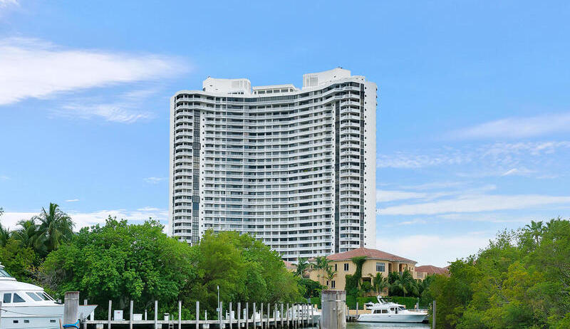 1000 Williams Island