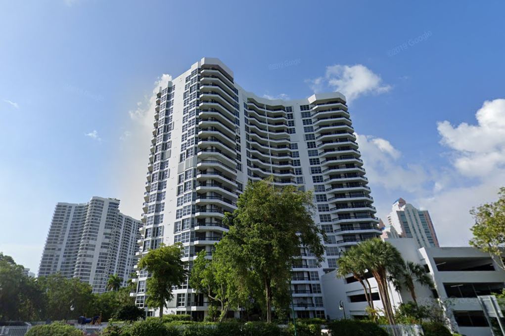 The Mystic Pointe Tower 600 in Aventura