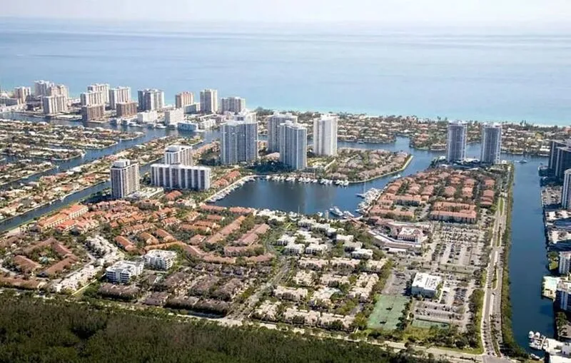 Golden pointe