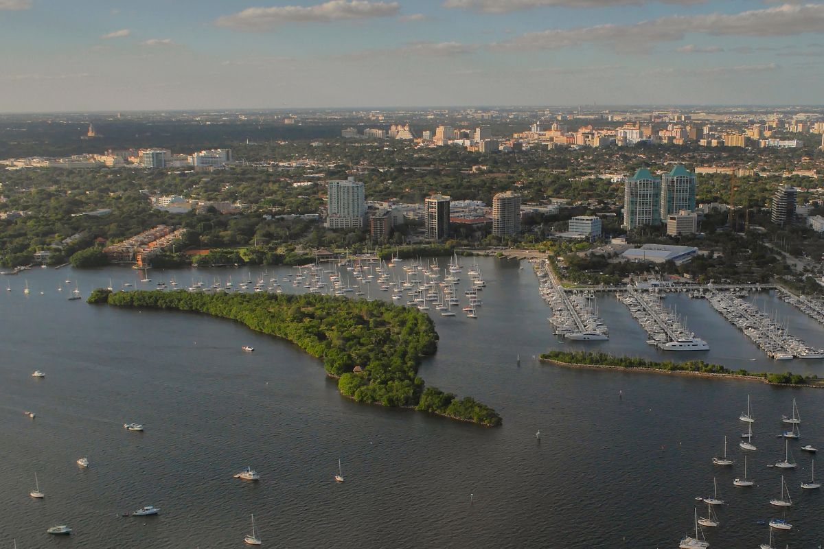 Coconut Grove Manor