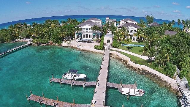 0 Beach House, Paradise Island, Other County - Not In USA  00000