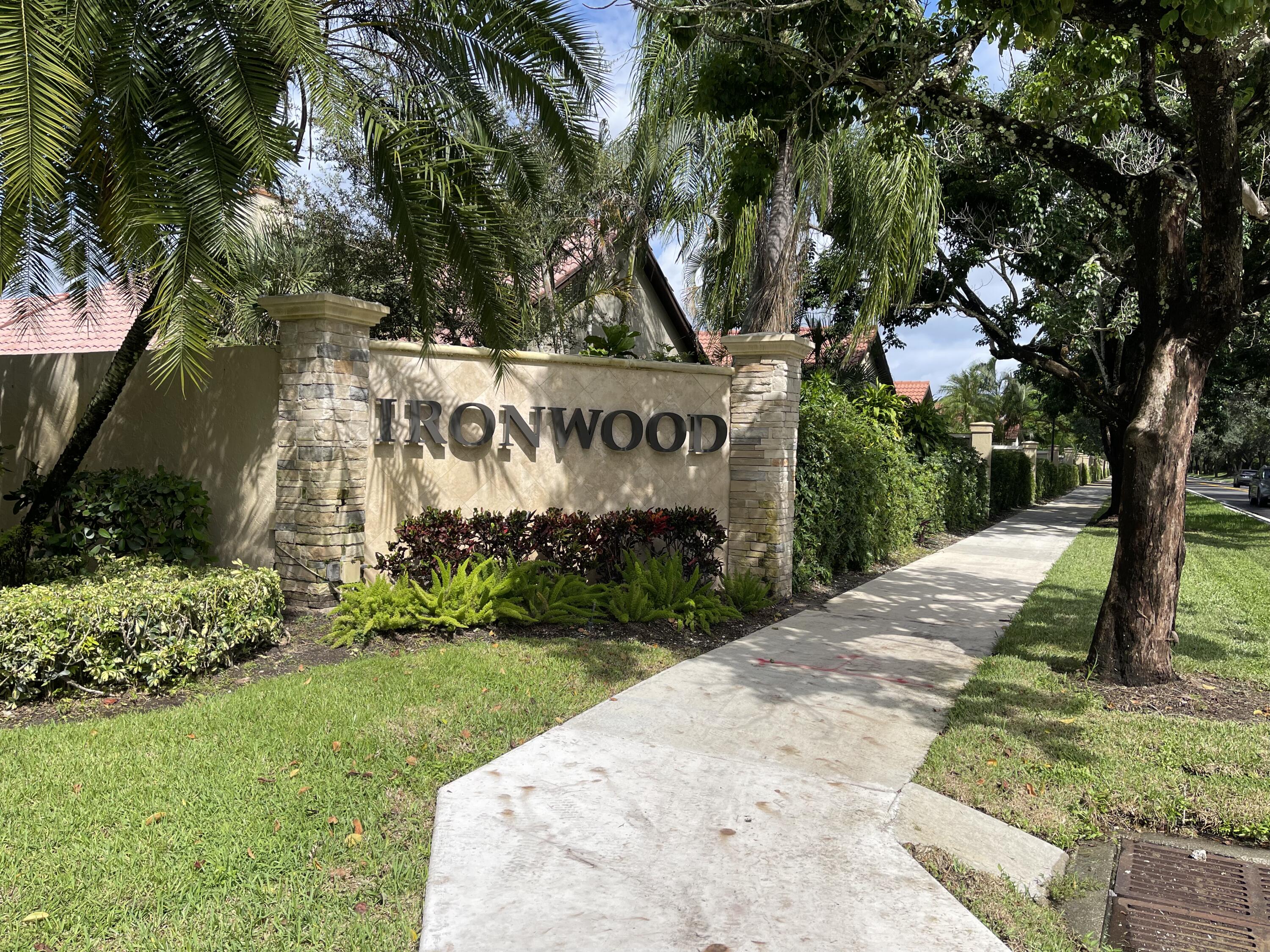 36 Ironwood Way Way, Palm Beach Gardens FL 33418
