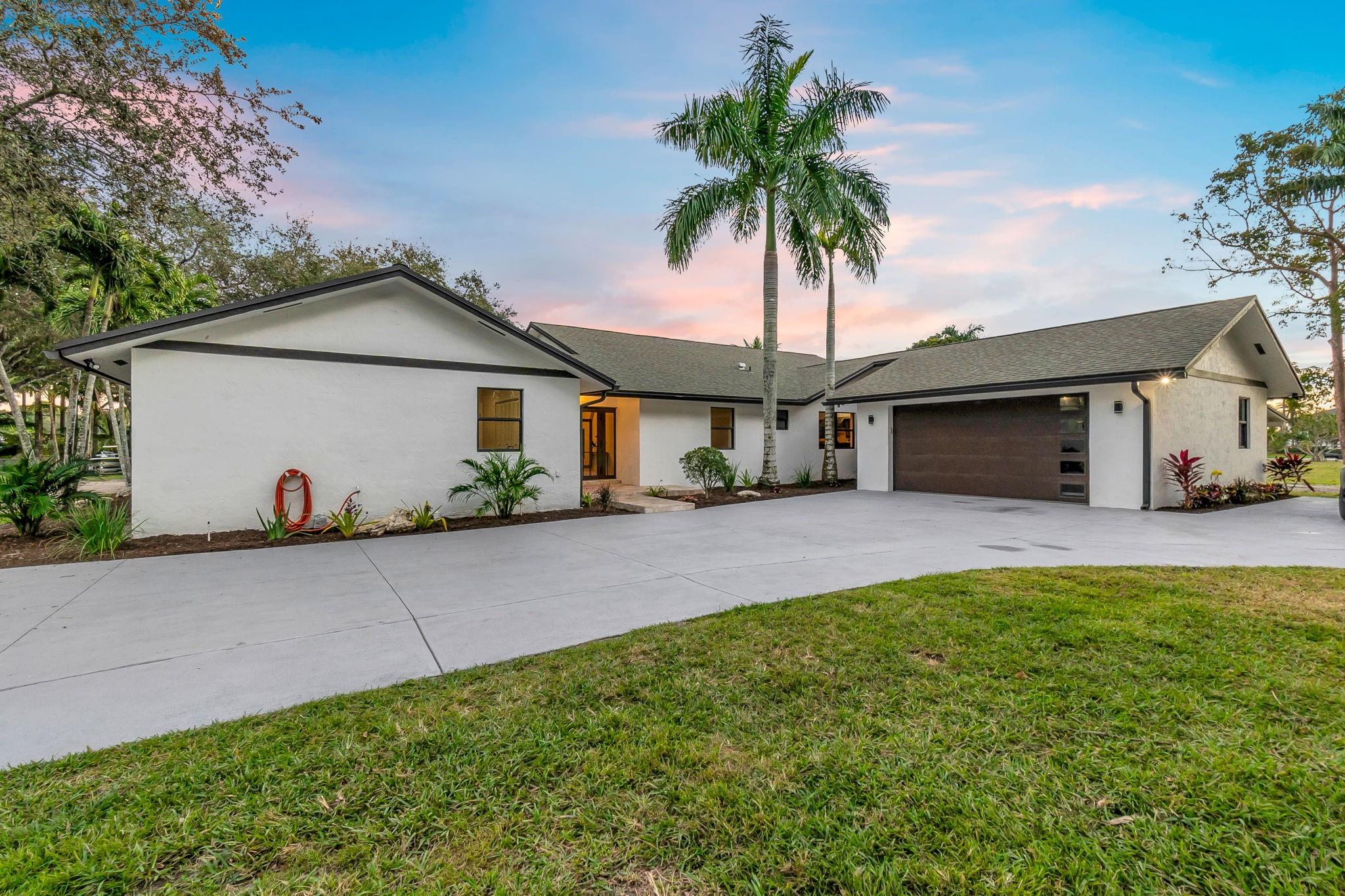 5320 SW 210th Ter, Southwest Ranches FL 33332