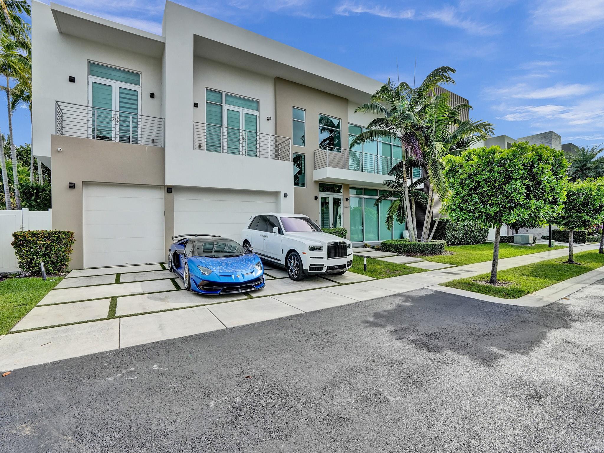 10498 NW 67th Ter, Doral FL 33178