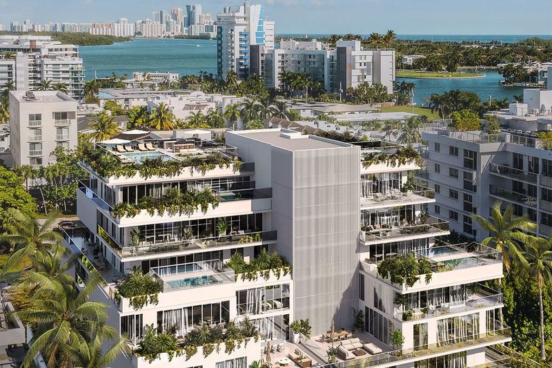 Pool Haus | Bay Harbor Islands