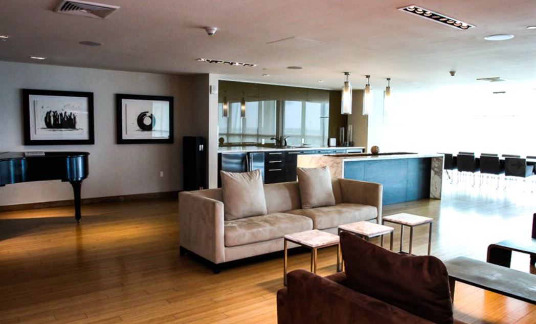 900 Biscayne Bay