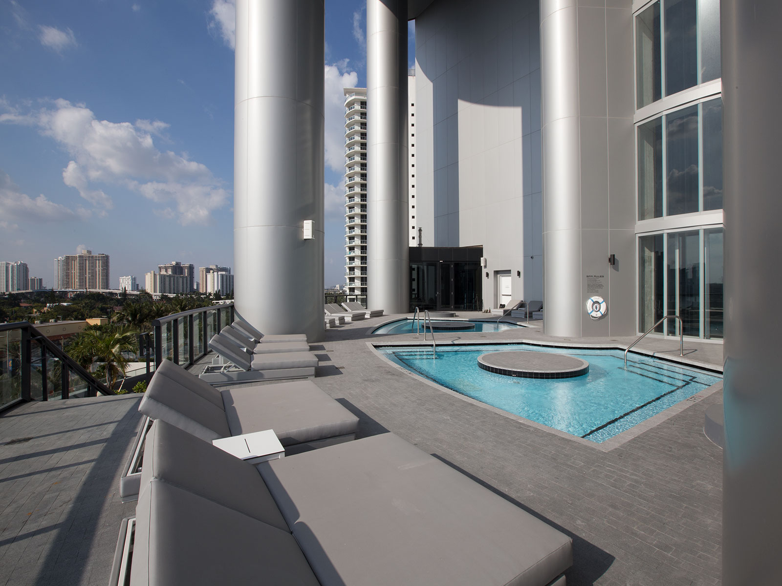 Porsche Design Tower